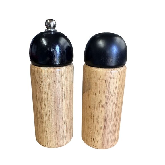 Vintage Wood Salt Shaker & Pepper Grinder Brown and Black 5.5" Tall - Picture 4 of 6